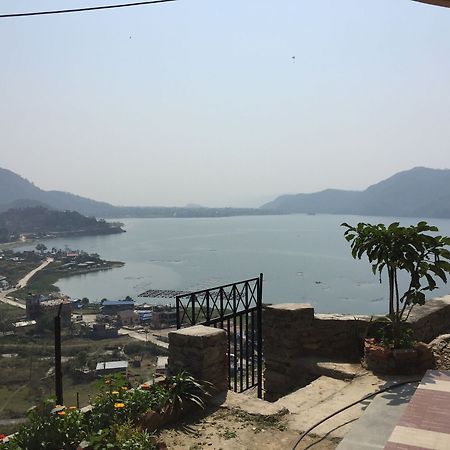 360 Lakefront Restro And Lodge Pokhara Ngoại thất bức ảnh