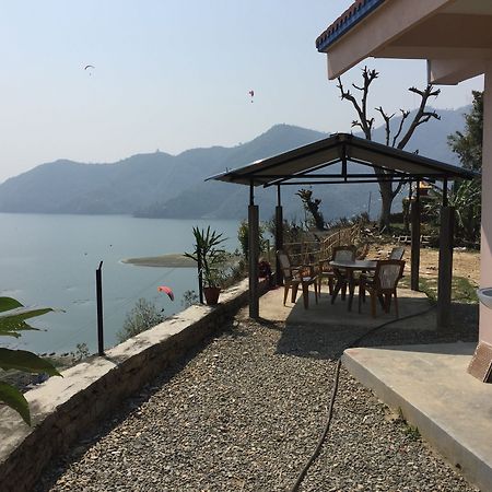 360 Lakefront Restro And Lodge Pokhara Ngoại thất bức ảnh